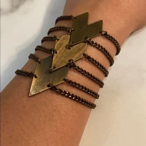 Bundle 3/$30! Urban Outfitters Arrowhead Bracelet